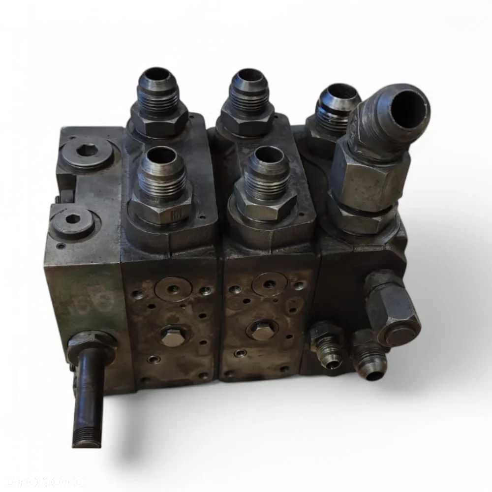 Rozdzielacz hydrauliczny V35230400 V39754200 Valtra T 161 - 1