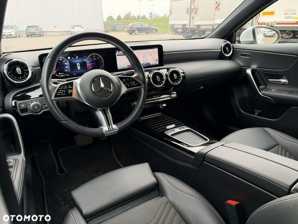 Mercedes-Benz Klasa A 200 d 8G-DCT - 13