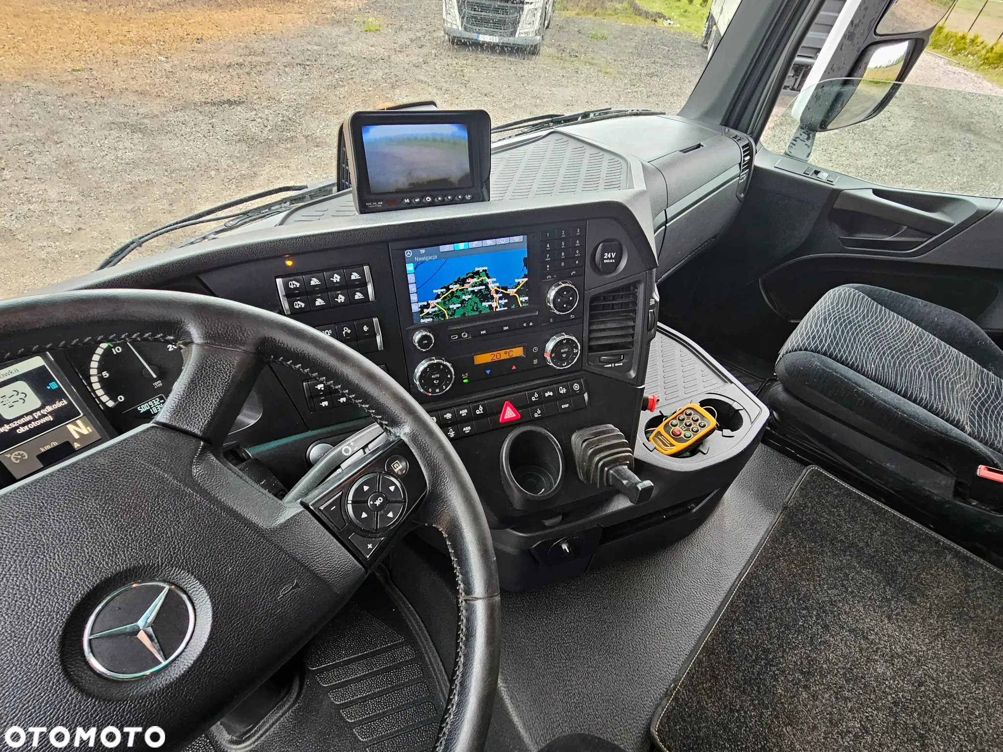 Mercedes-Benz Arocs - 28