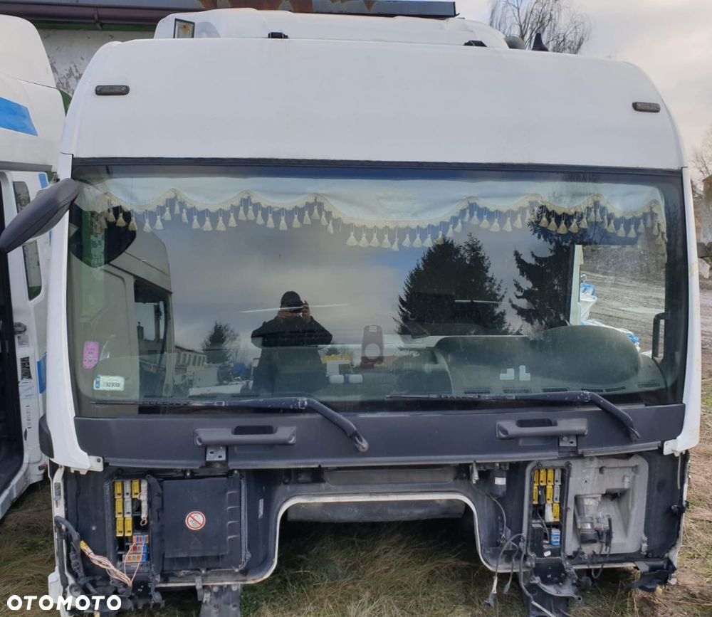 KABINA MAN TGX EURO 6 RÓŻNE KOLORY CENA 3000 ZŁ. - 5