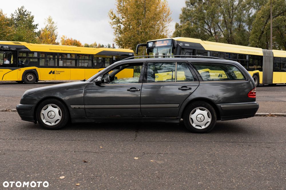 Mercedes-Benz Klasa E - 4