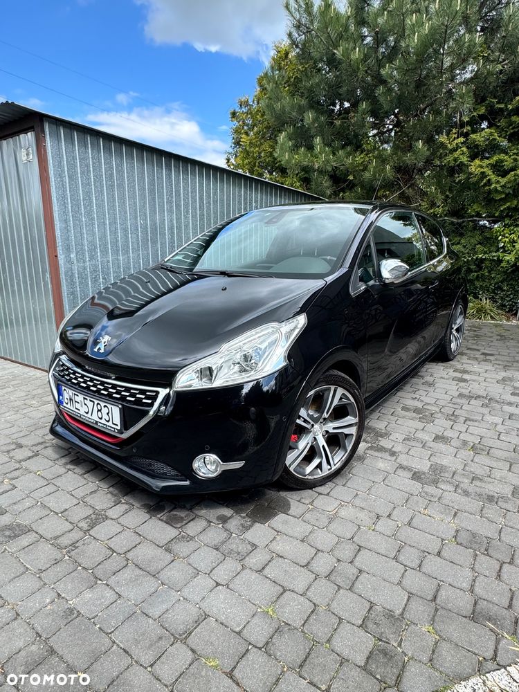 Peugeot 208 - 1