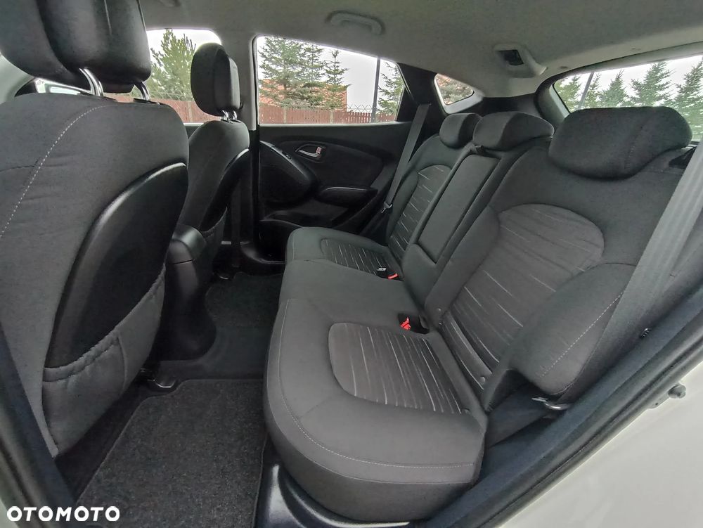 Hyundai ix35 blue 1.6 2WD Finale Silver - 16