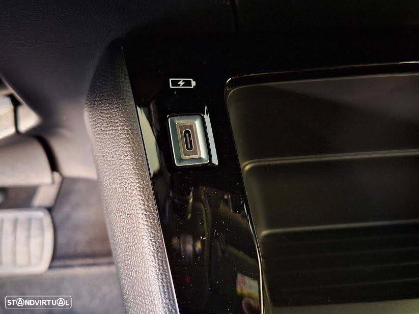 Peugeot 2008 1.2 Hybrid Allure e-DCS6 - 30