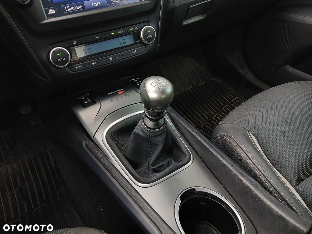 Toyota Avensis 1.8 Premium EU5 - 21