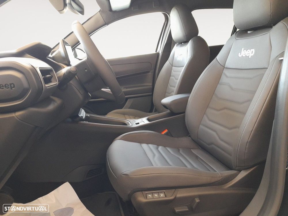 Jeep Avenger 54 kWh Black Edition - 9