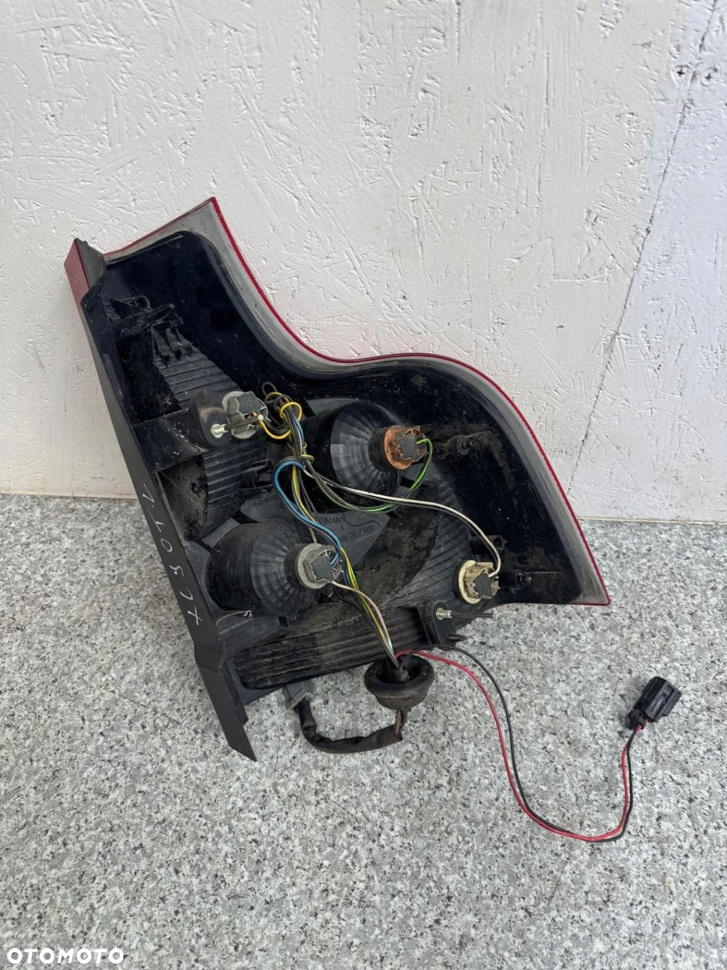 LAMPA LEWY TYŁ VOLVO XC90 2003-2007 - 7