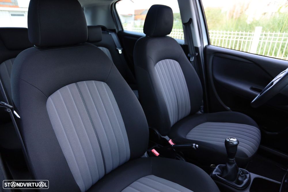 Fiat Punto 1.3 M-Jet Lounge S&S - 12