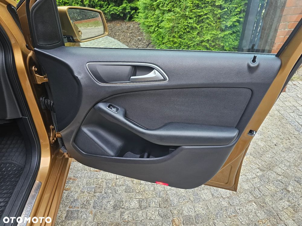 Mercedes-Benz Klasa B 180 CDI - 12