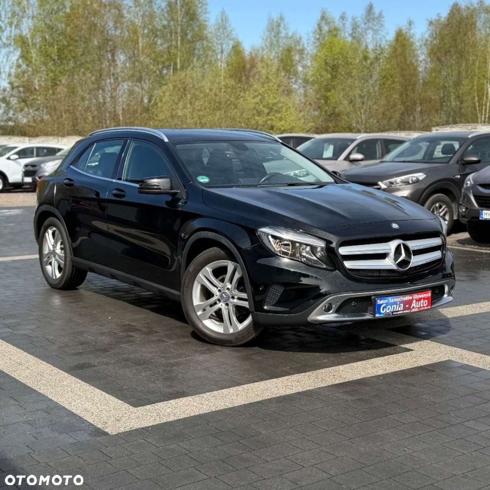Mercedes-Benz GLA - 2