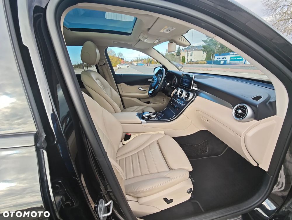 Mercedes-Benz GLC - 23