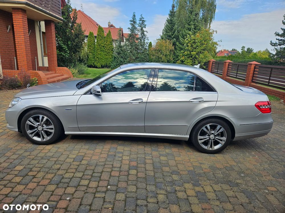 Mercedes-Benz Klasa E 350 4Matic BlueEFFICIENCY 7G-TRONIC - 2