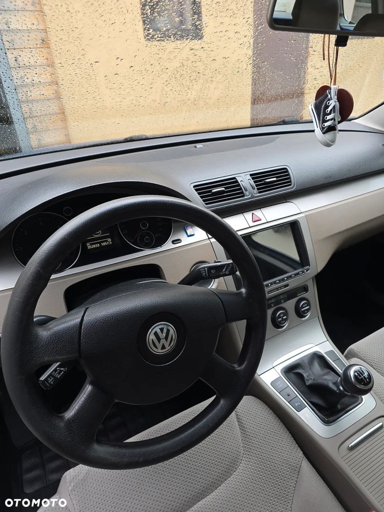 Volkswagen Passat 2.0 TDI DPF Comfortline - 5