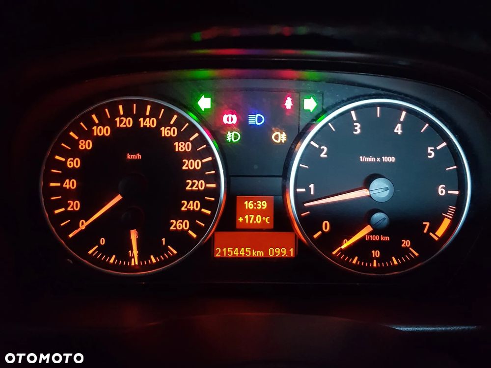 BMW Seria 3 320i - 12