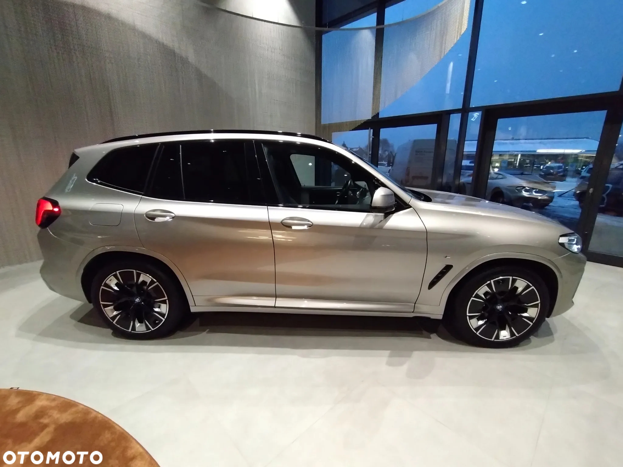 BMW iX3 Impressive - 10