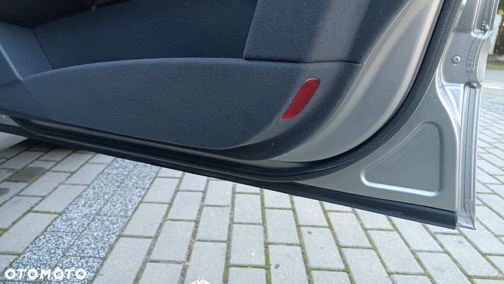 Mercedes-Benz Klasa E 200 Kompressor Automatik Elegance - 17