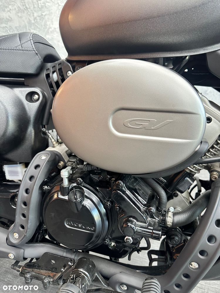 Hyosung GV - 15