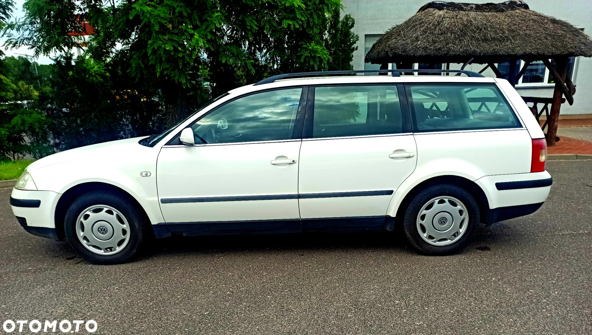 Volkswagen Passat 1.9 TDI Highline - 11