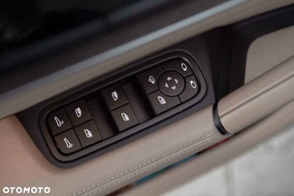 Porsche Cayenne - 21