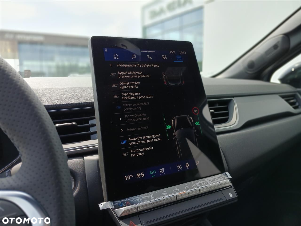 Renault Symbioz - 13