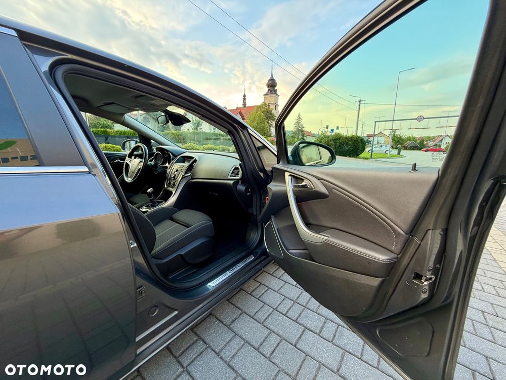 Opel Astra 1.4 Turbo Cosmo - 32