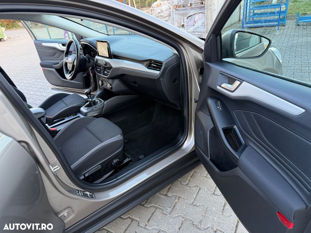 Ford Focus 1.5 TDCi DPF Start-Stopp-System Business - 9
