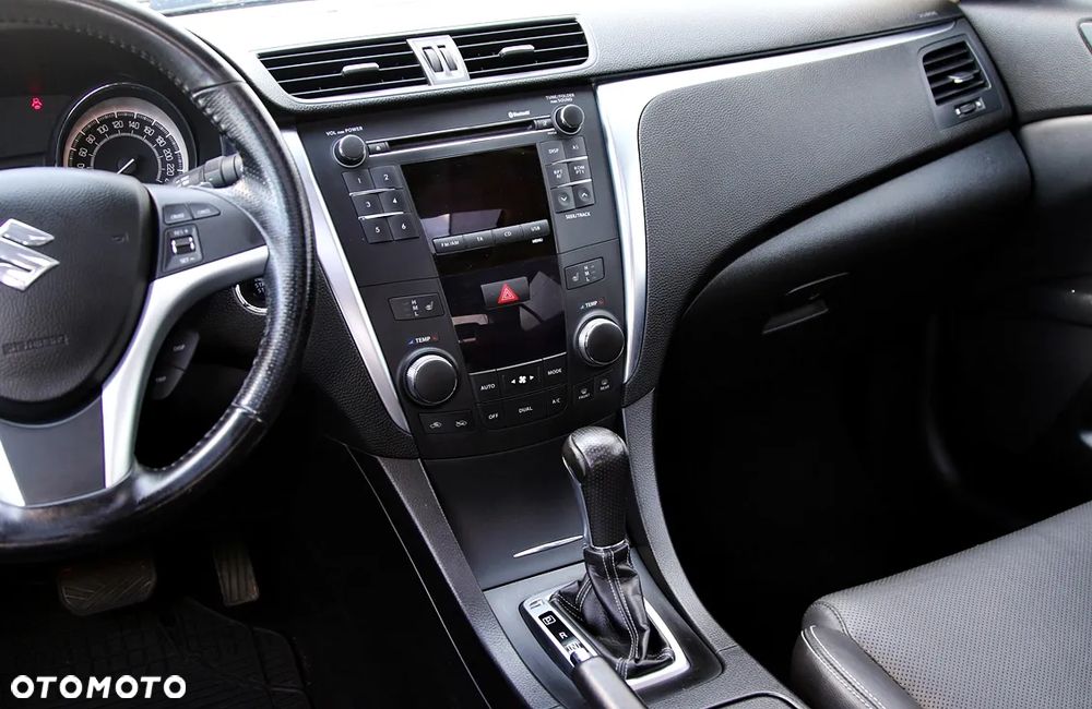 Suzuki Kizashi - 24