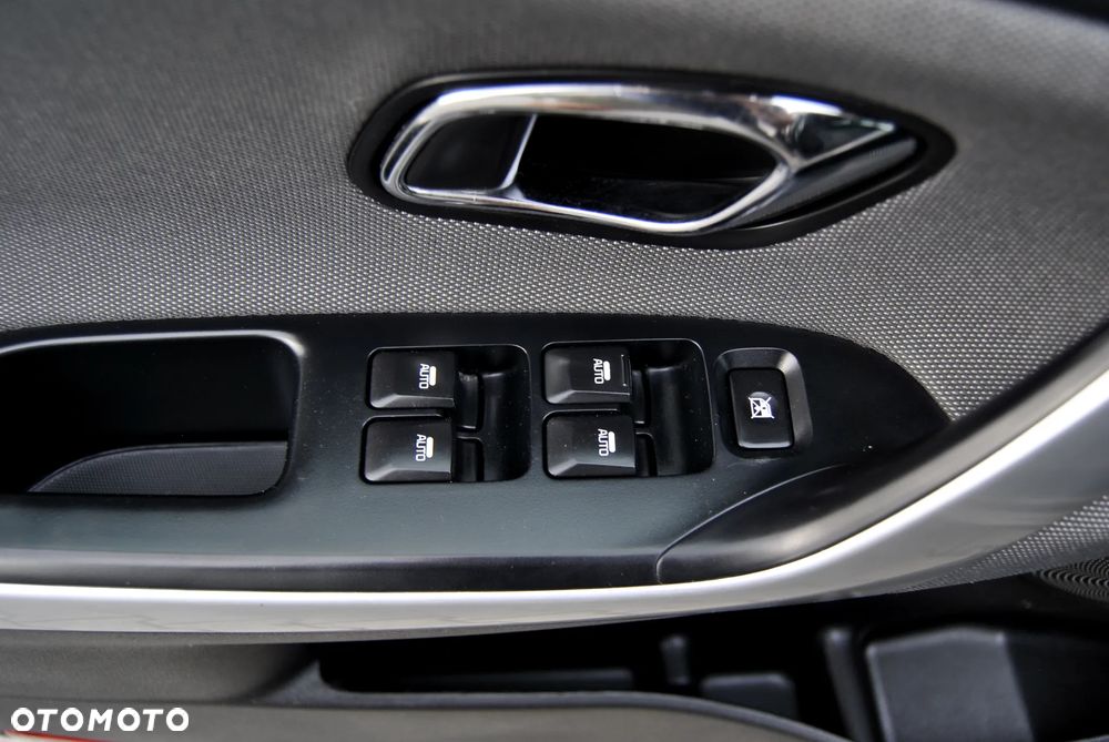 Kia Ceed 1.6 GDI Fifa World Cup Edition - 25