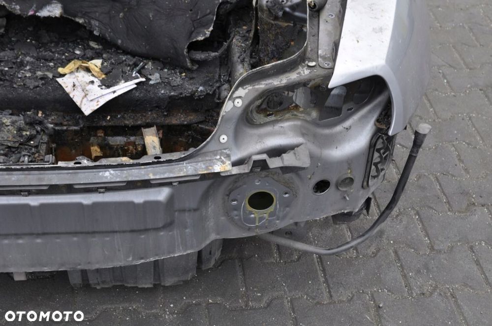 BMW Z4 E85 CABRIO BŁOTNIK PAS WANNA CAŁY TYŁ DUPA - 6