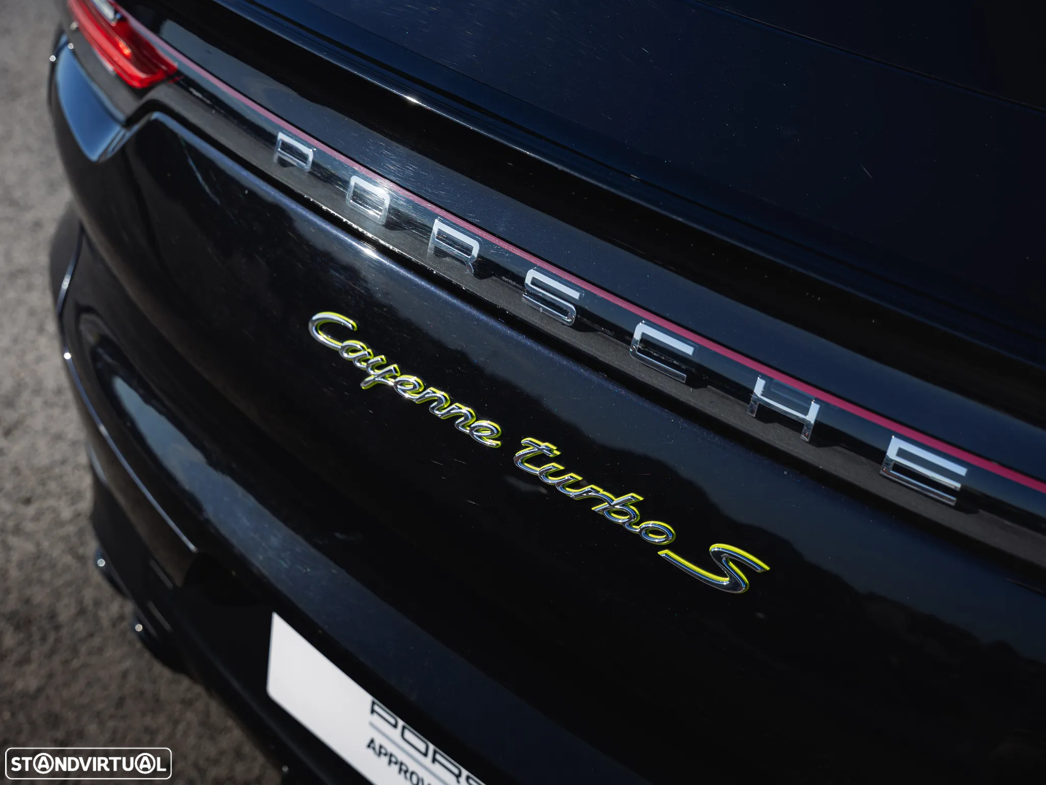 Porsche Cayenne Coupé Turbo S E-Hybrid - 38