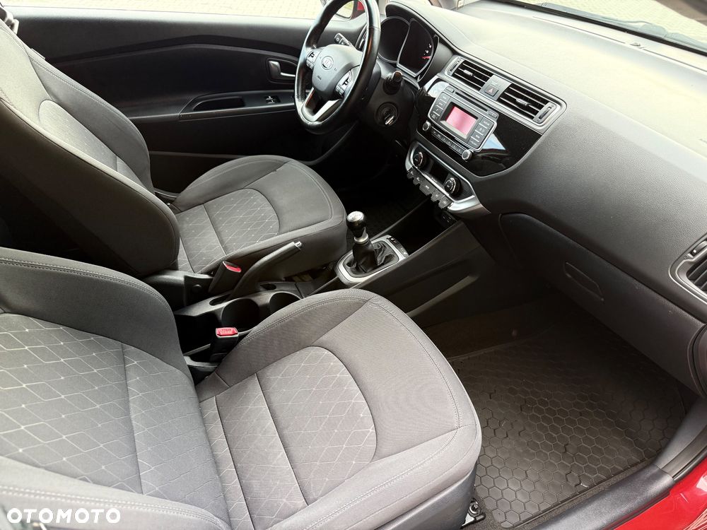 Kia Rio 1.2 Dream Team Edition - 22