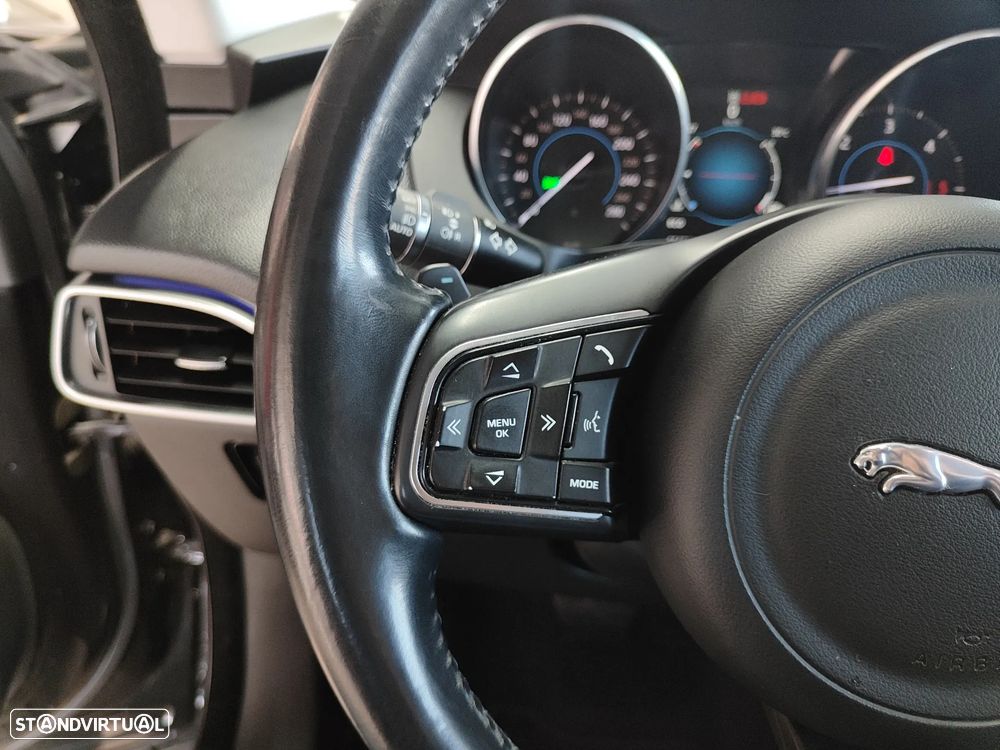 Jaguar F-Pace 20d AWD Aut. Prestige - 34