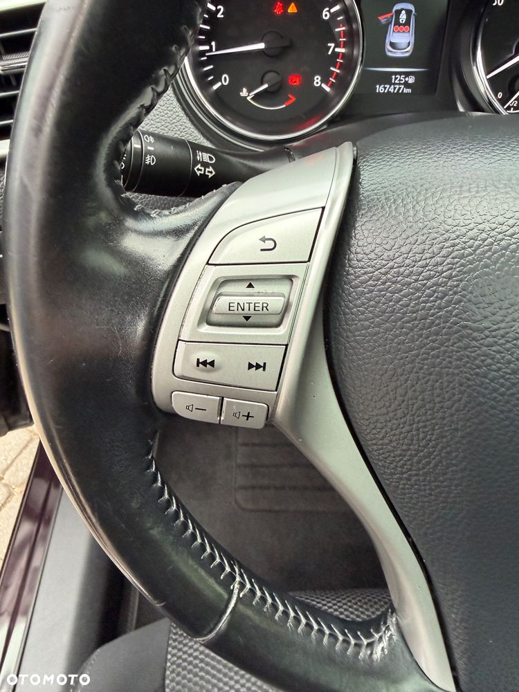 Nissan Qashqai 1.2 DIG-T N-Connecta - 12