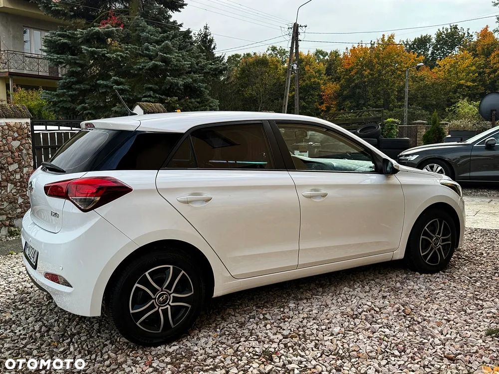 Hyundai i20 1.25 Classic + - 11