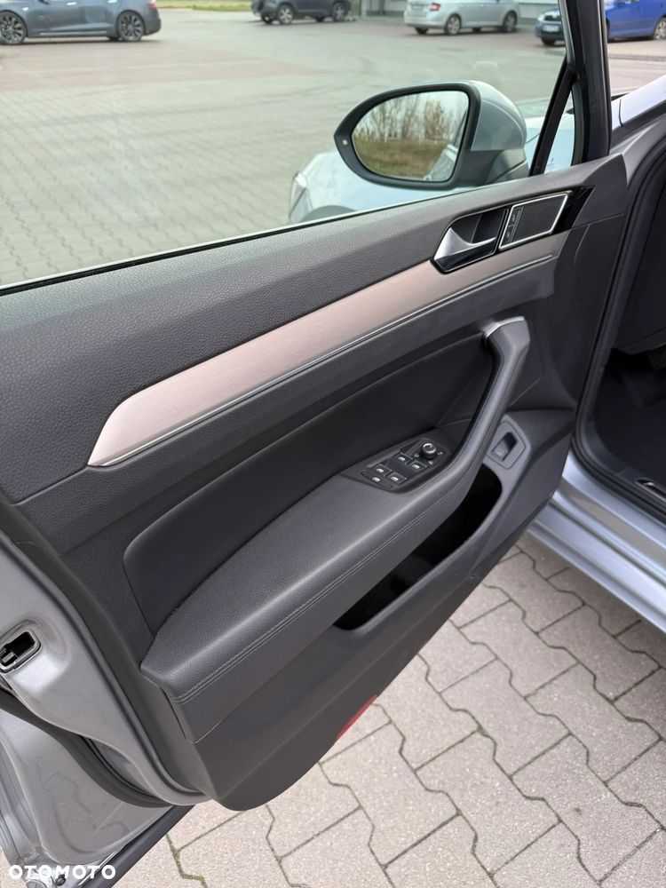 Volkswagen Passat Variant 1.8 TSI BMT Highline DSG - 12