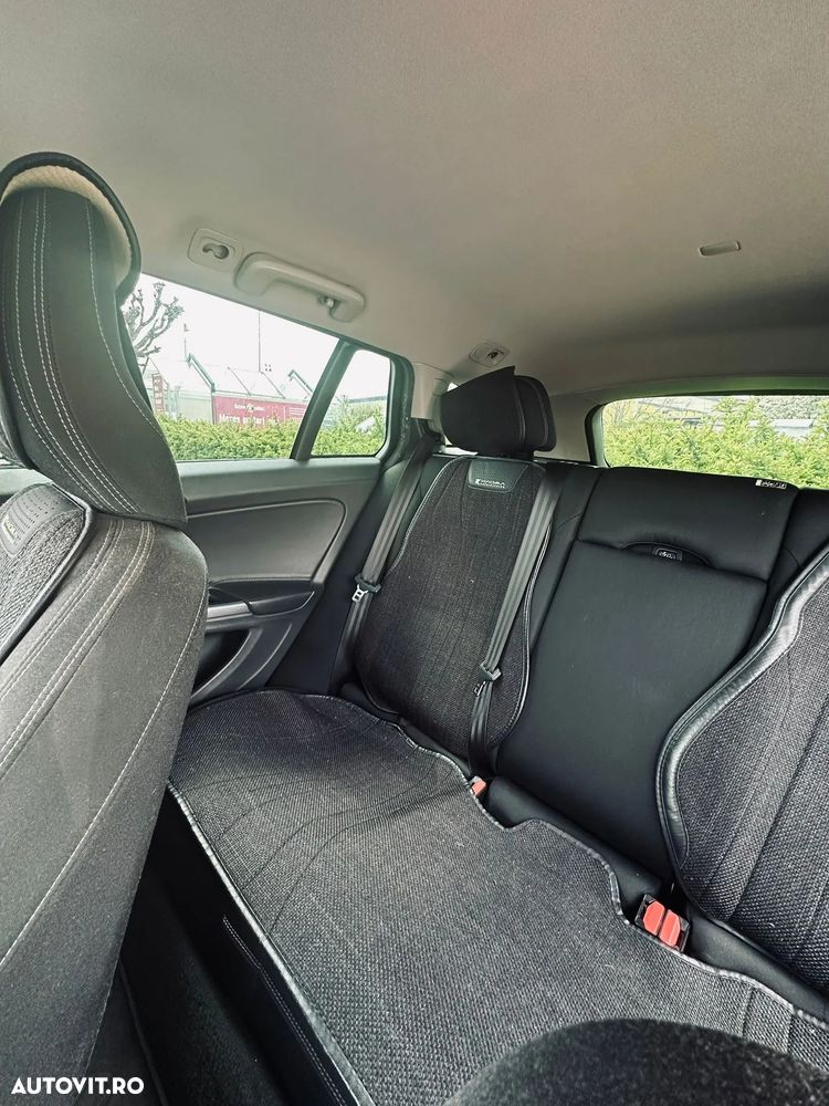 Volvo V60 D2 DRIVe Momentum - 10