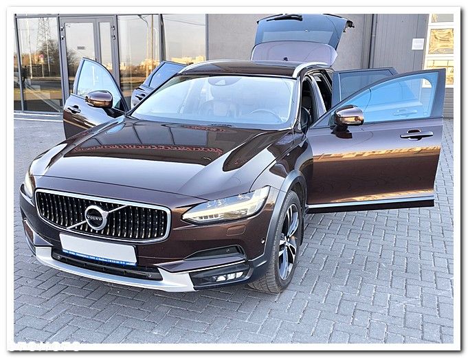 Volvo V90 Cross Country - 15