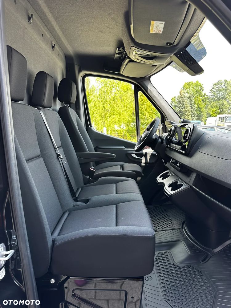 Mercedes-Benz Sprinter - 27