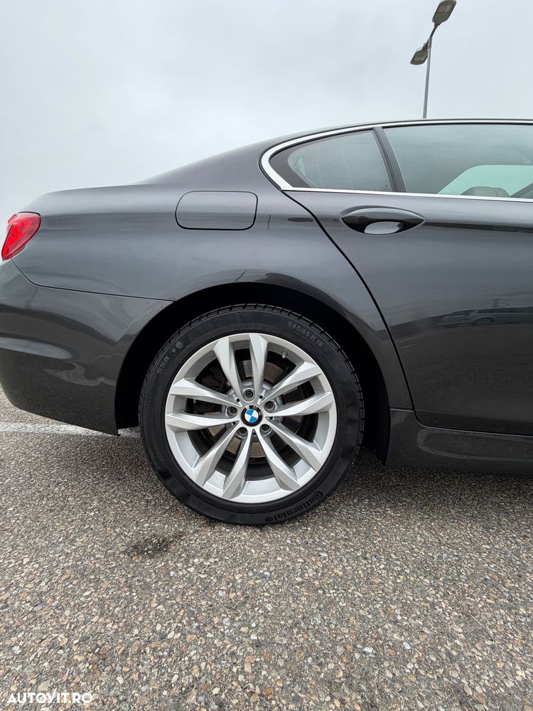 BMW Seria 5 530d Aut. - 11
