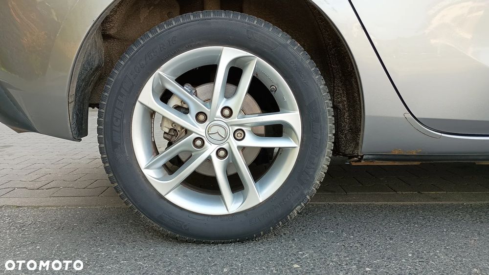 Mazda 3 1.6 Active - 12