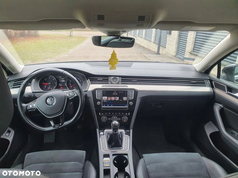 Volkswagen Passat Variant 2.0 TDI BMT Highline - 6
