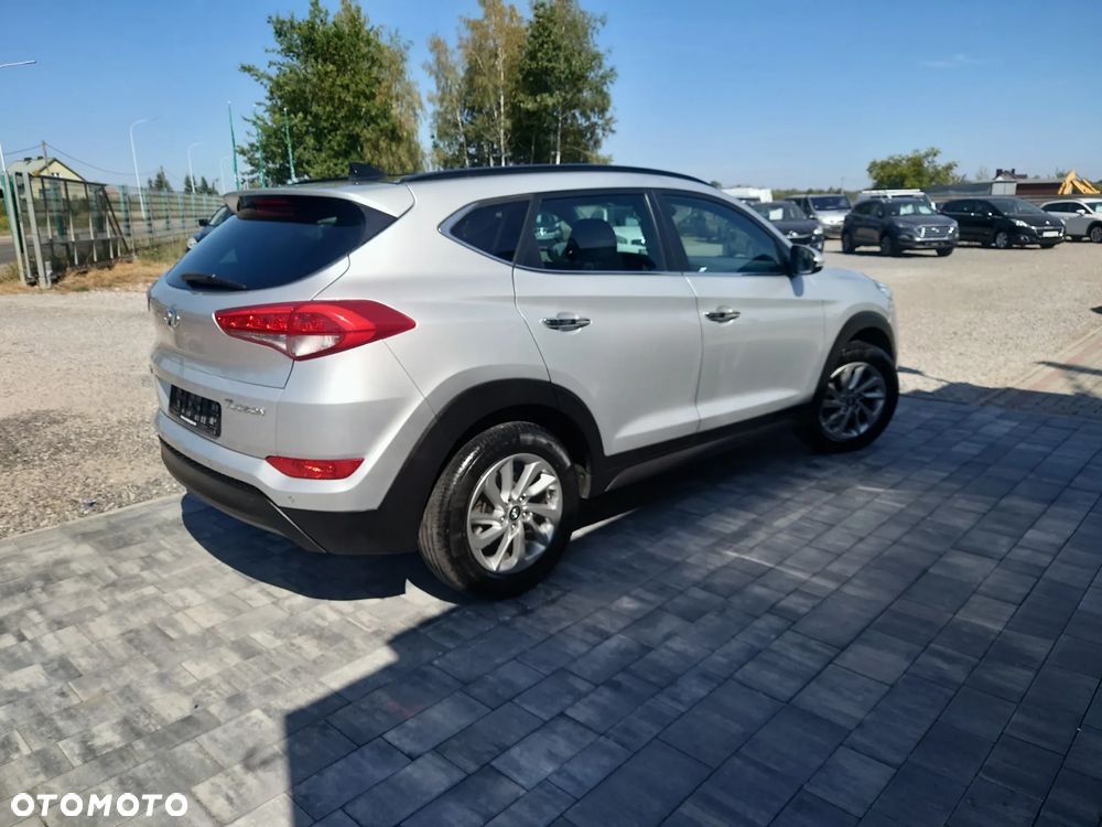 Hyundai Tucson 1.7 CRDI BlueDrive Style 2WD - 6