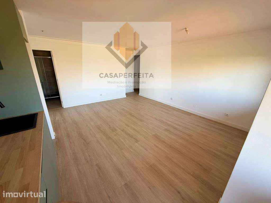 Apartamento T2 Renovado com Varanda - Rio Tinto - Grande imagem: 4/18