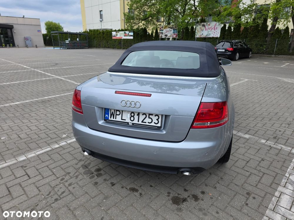 Audi A4 Cabrio - 8