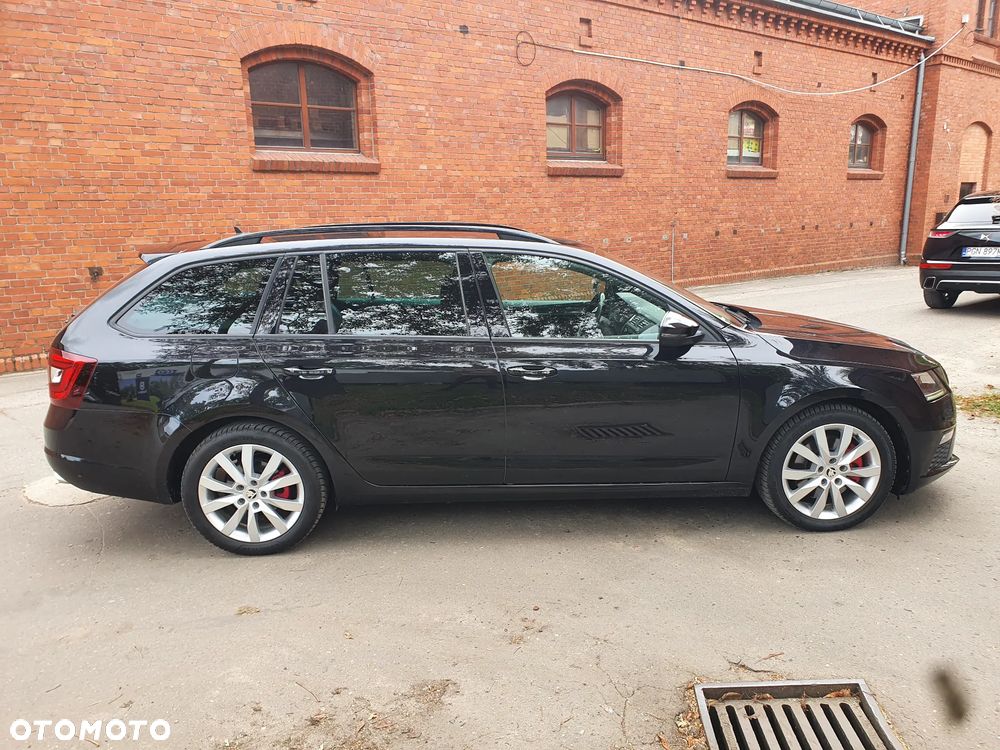 Skoda Octavia 2.0 TDI 4x4 DSG RS - 3