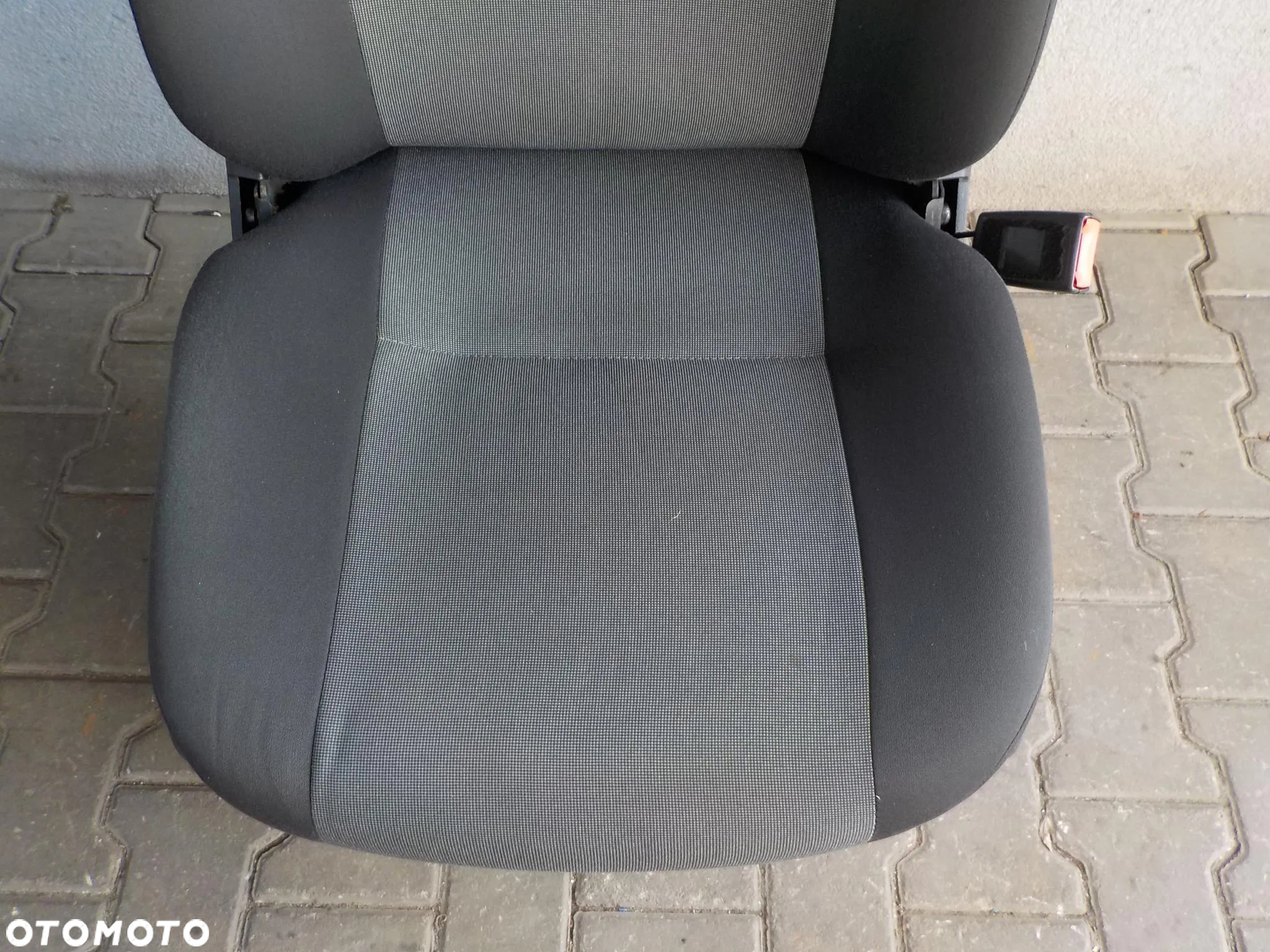 VW CRAFTER SPRINTER W906 FOTEL SIEDZENIE PASAŻERA PRAWY Z PODSTAWĄ - 3