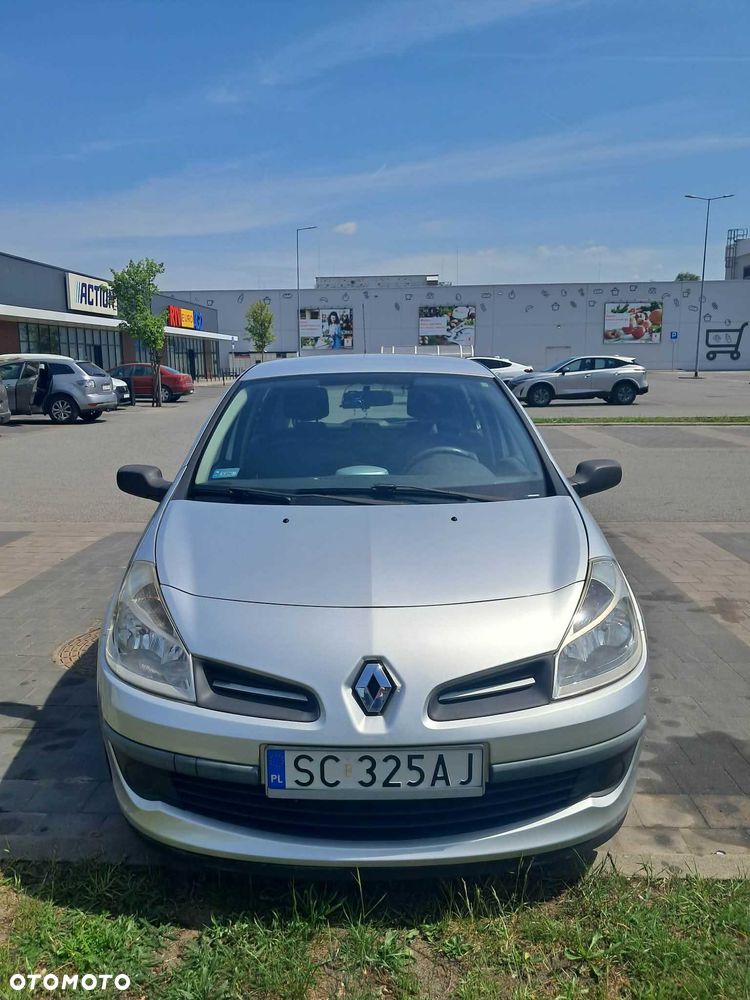 Renault Clio - 1