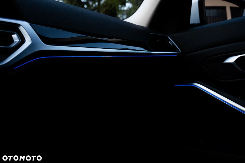 BMW Seria 3 318d MHEV Sport Line - 29