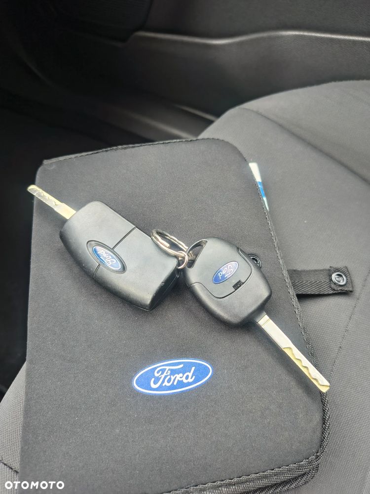 Ford Fiesta 1.25 Celebration - 27