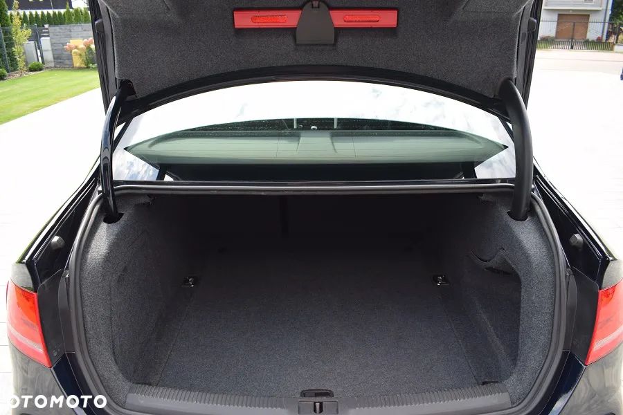 Audi A4 Limousine 2.0 TDI DPF Ambiente - 9